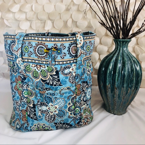 Vera Bradley Handbags - Vera Bradley Tote Blue floral Paisley style